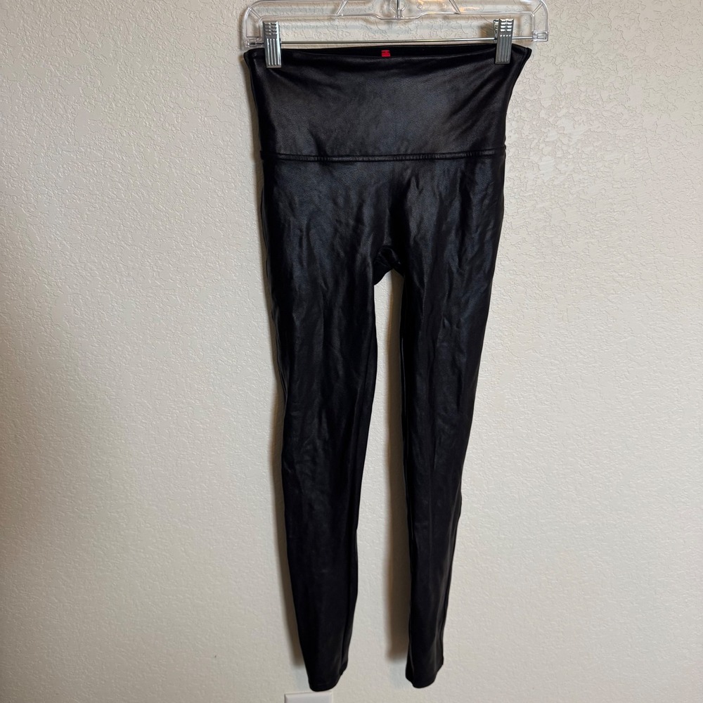 Faux Leather Moto Chic Spanx Leather-Look Leggings Size Medium Black